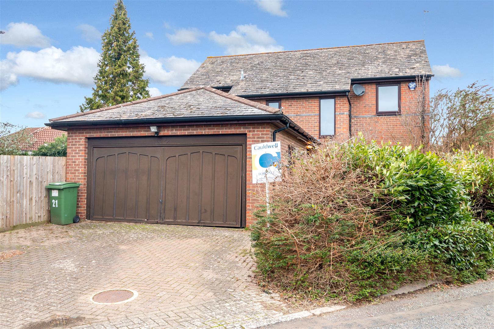 Property in Pearse Grove, Walton Park, Milton Keynes, MK7 7HD