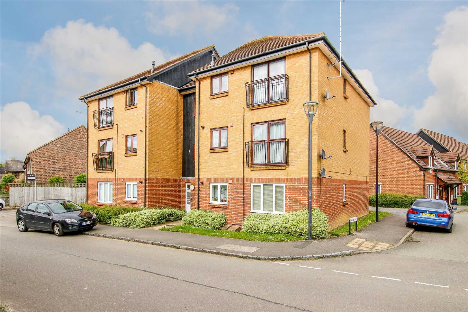 Property in Queensbury Lane, Monkston Park, Milton Keynes, MK10 9PQ