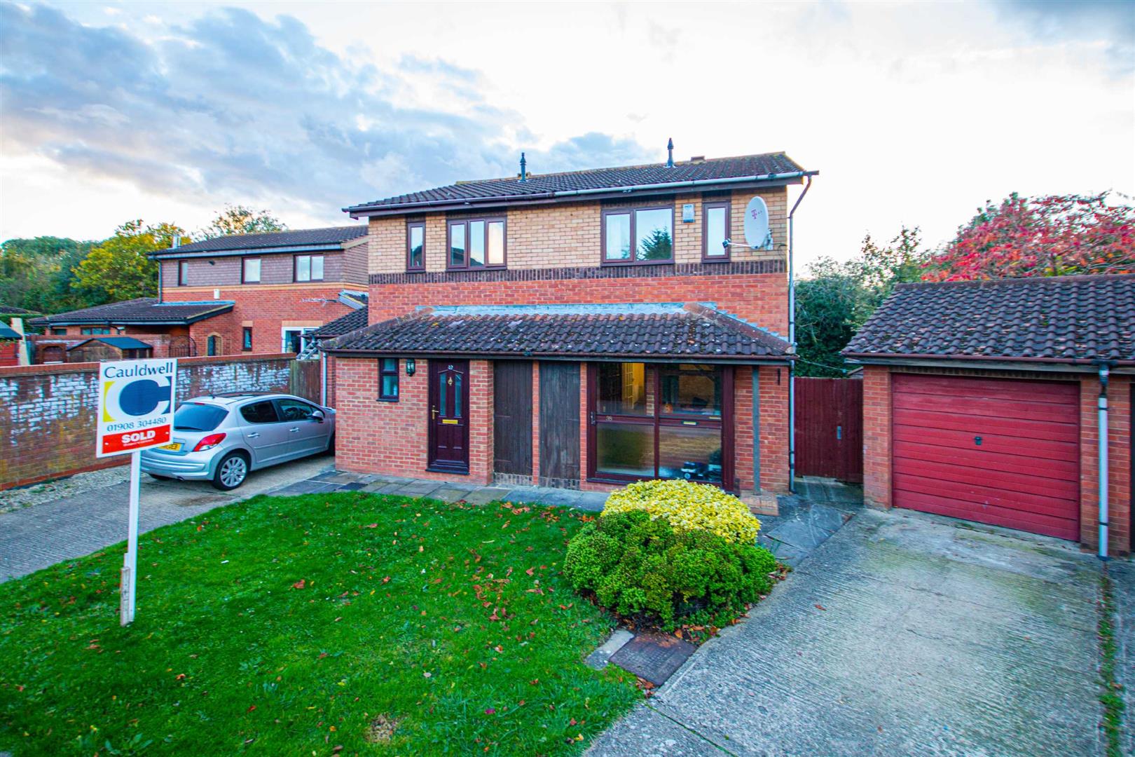 Property in Tadmarton, Downhead Park, Milton Keynes, MK15 9BD