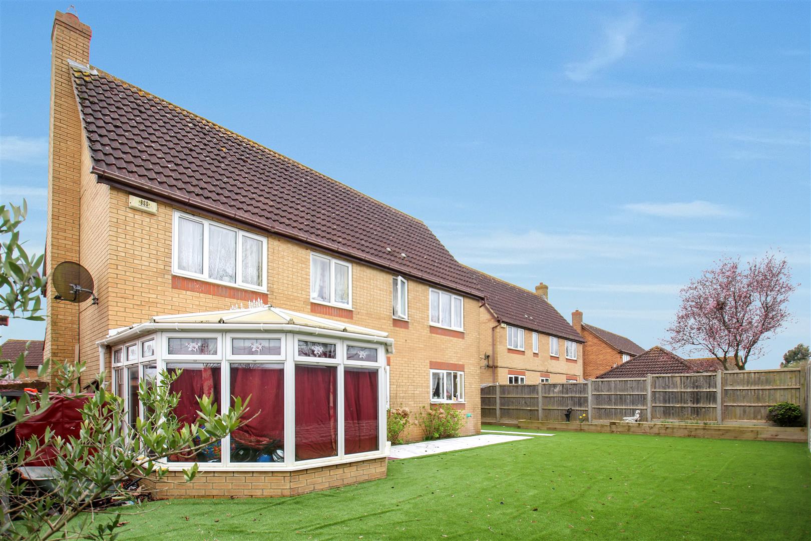 Property in Frithwood Crescent, Kents Hill, Milton Keynes, MK7 6HQ