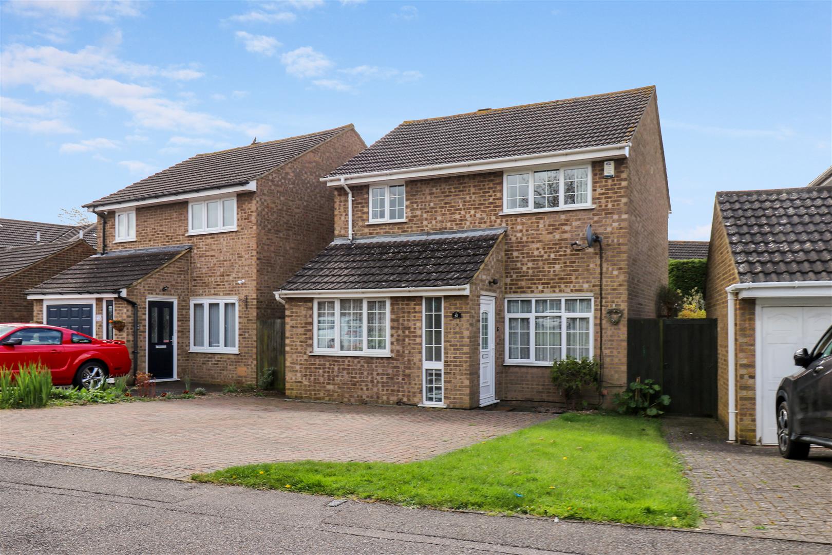 Property in Favell Drive, Furzton, Milton Keynes, MK4 1AX