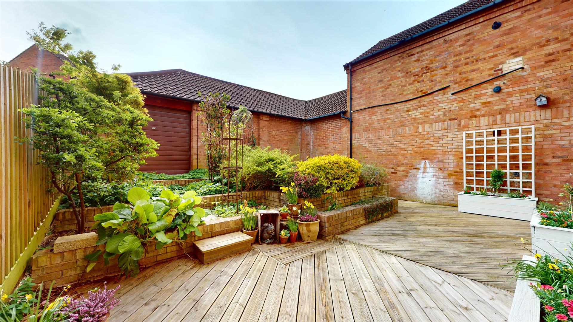 Property in Currier Drive, Neath Hill, Milton Keynes, MK14 6HB