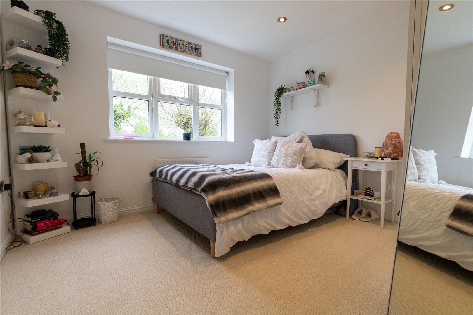 Property in Caldecotte Lane, Caldecotte, Milton Keynes, MK7 8AN