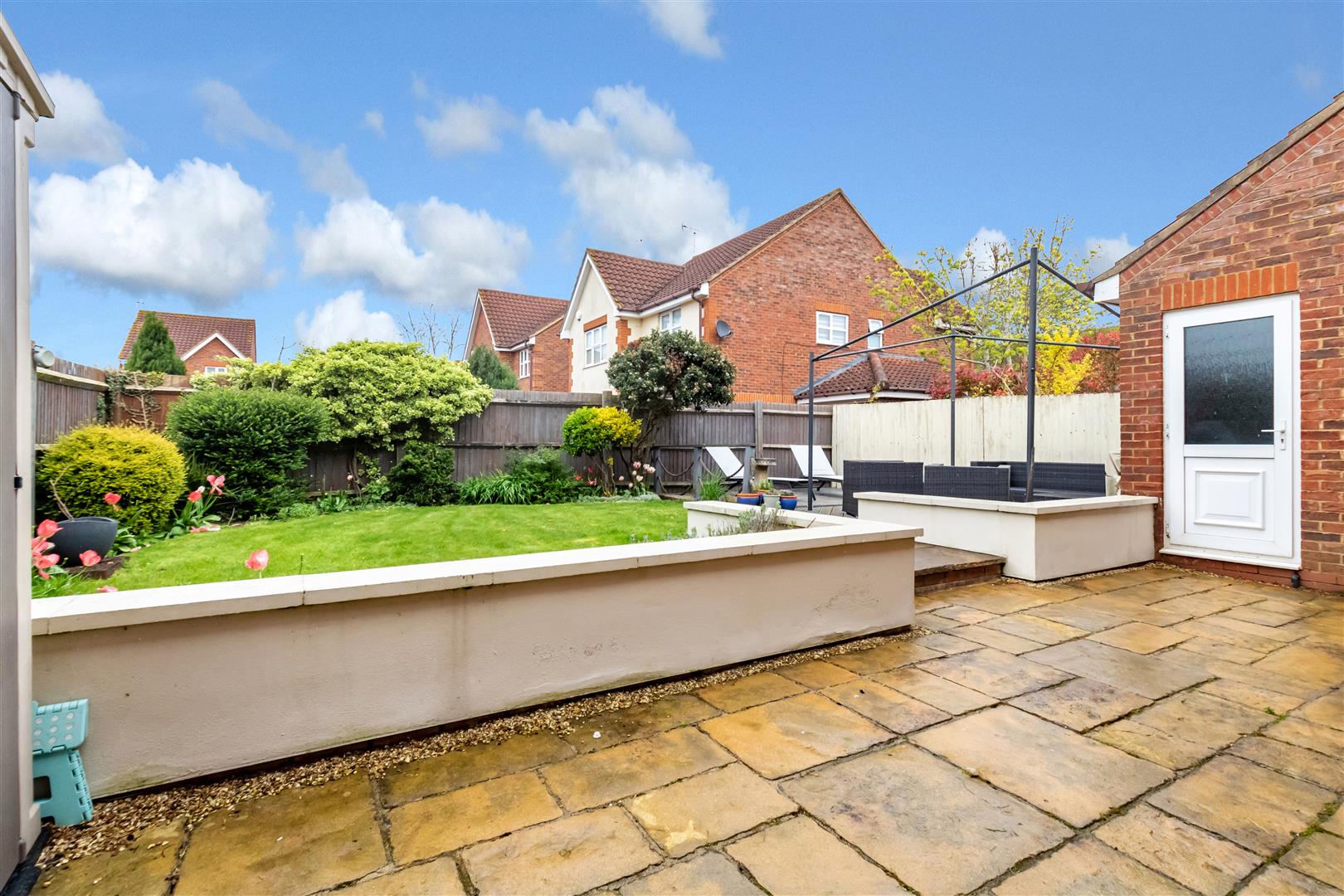 Property in Caldecotte Lane, Caldecotte, Milton Keynes, MK7 8AN