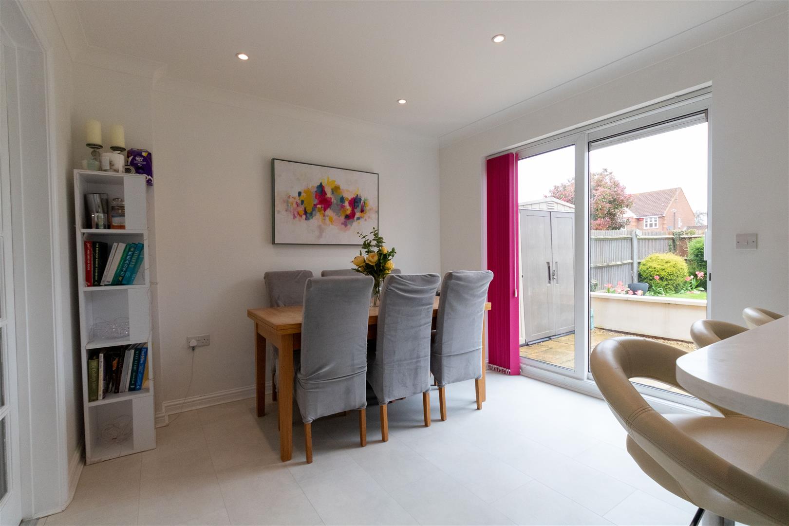 Property in Caldecotte Lane, Caldecotte, Milton Keynes, MK7 8AN