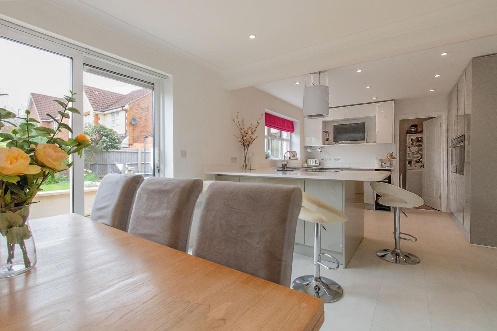 Property in Caldecotte Lane, Caldecotte, Milton Keynes, MK7 8AN