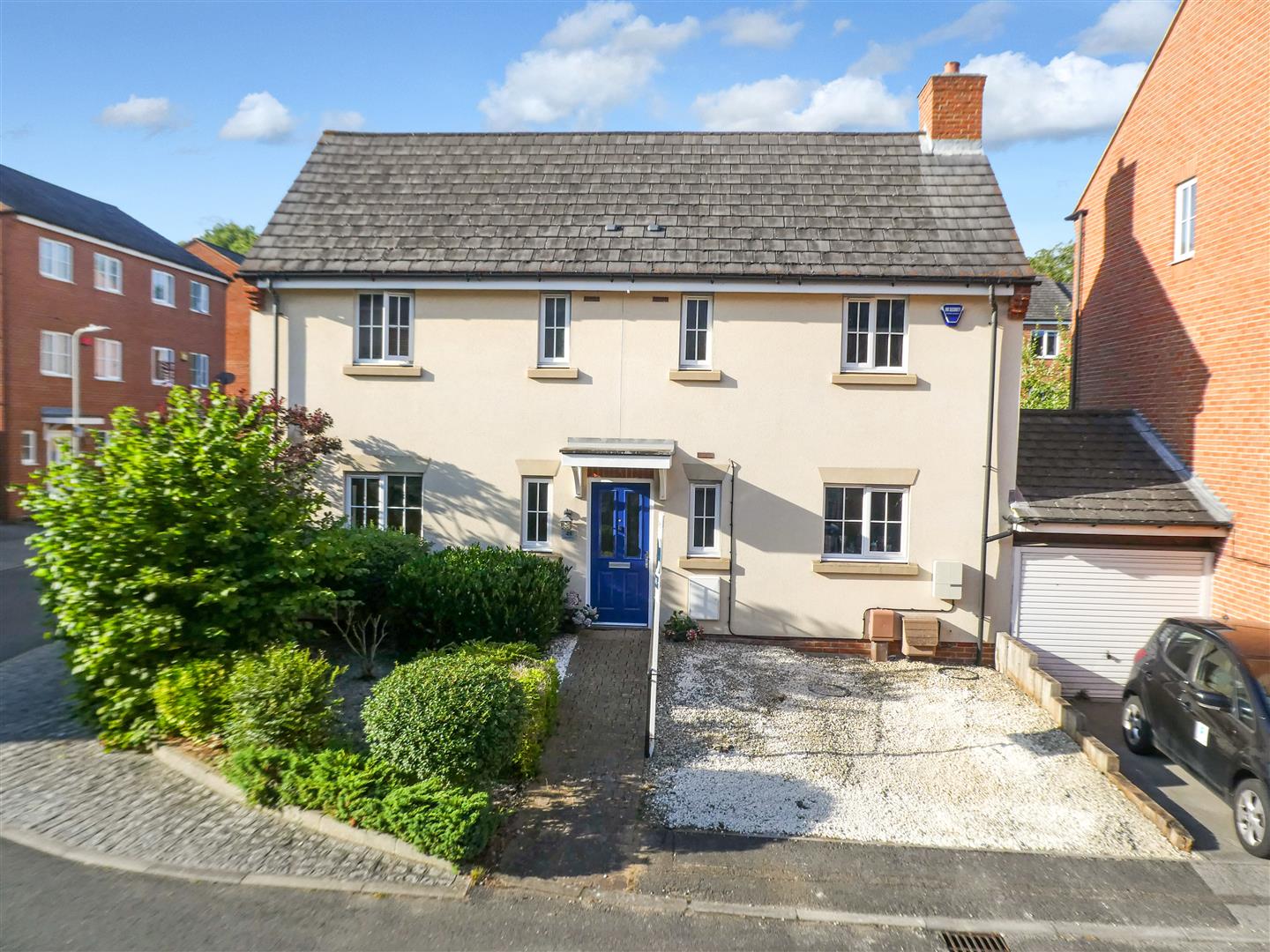 Property in Downing Close, Bletchley, Milton Keynes, MK3 6EP