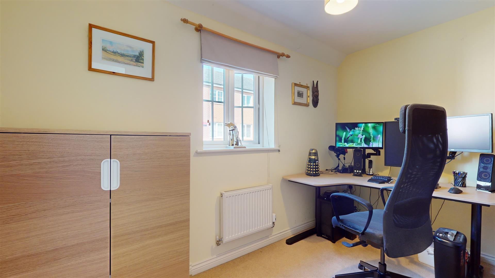 Property in Downing Close, Bletchley, Milton Keynes, MK3 6EP