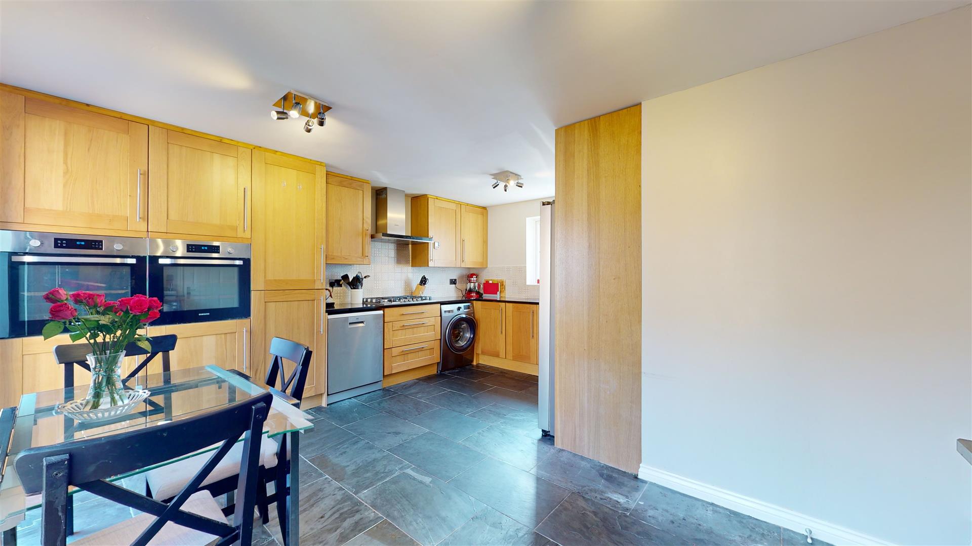 Property in Downing Close, Bletchley, Milton Keynes, MK3 6EP