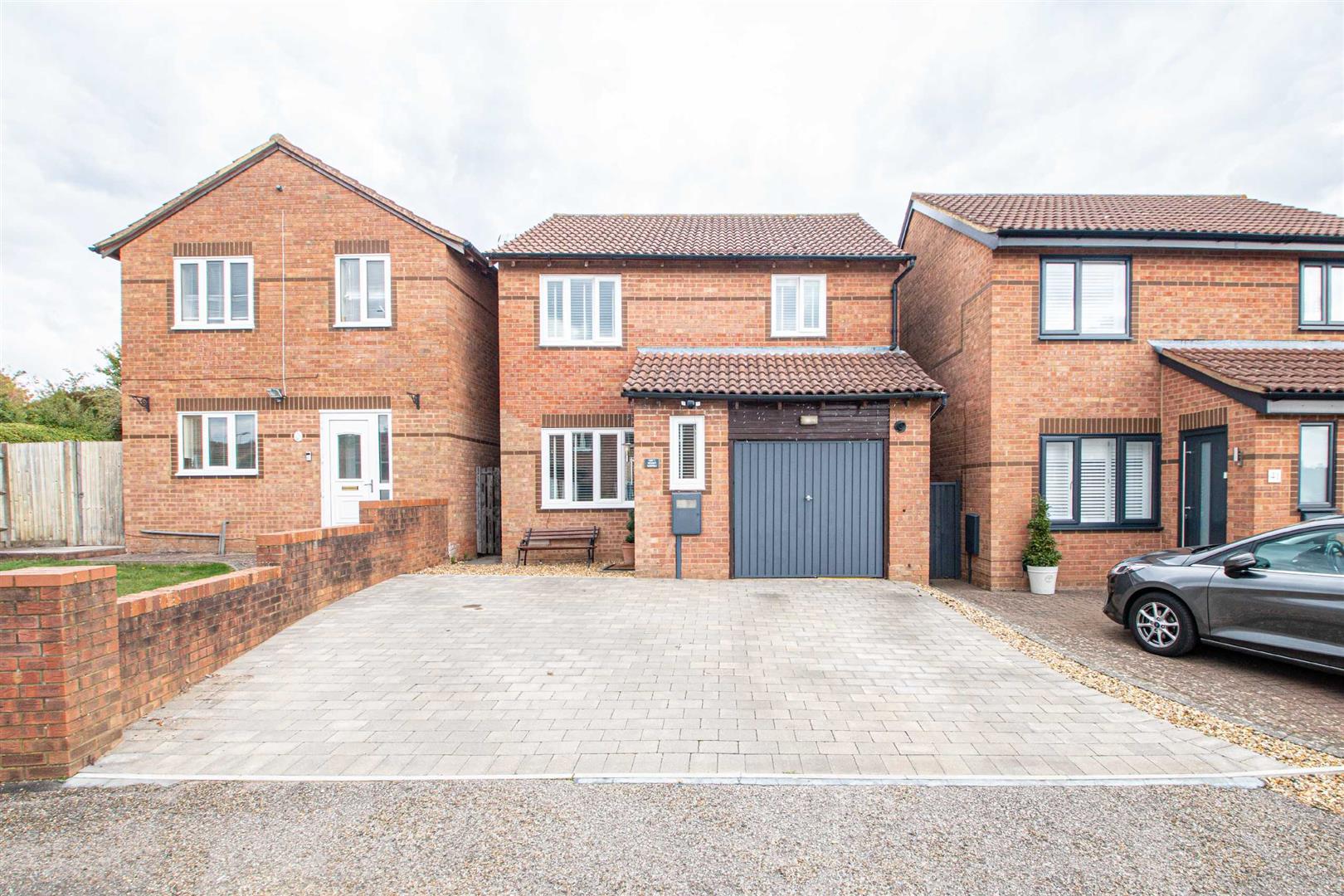 Hexham Gardens, Bletchley, Milton Keynes, MK3