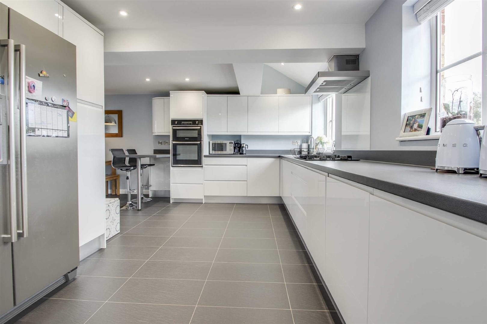 Lindisfarne Drive, Monkston, Milton Keynes, MK10