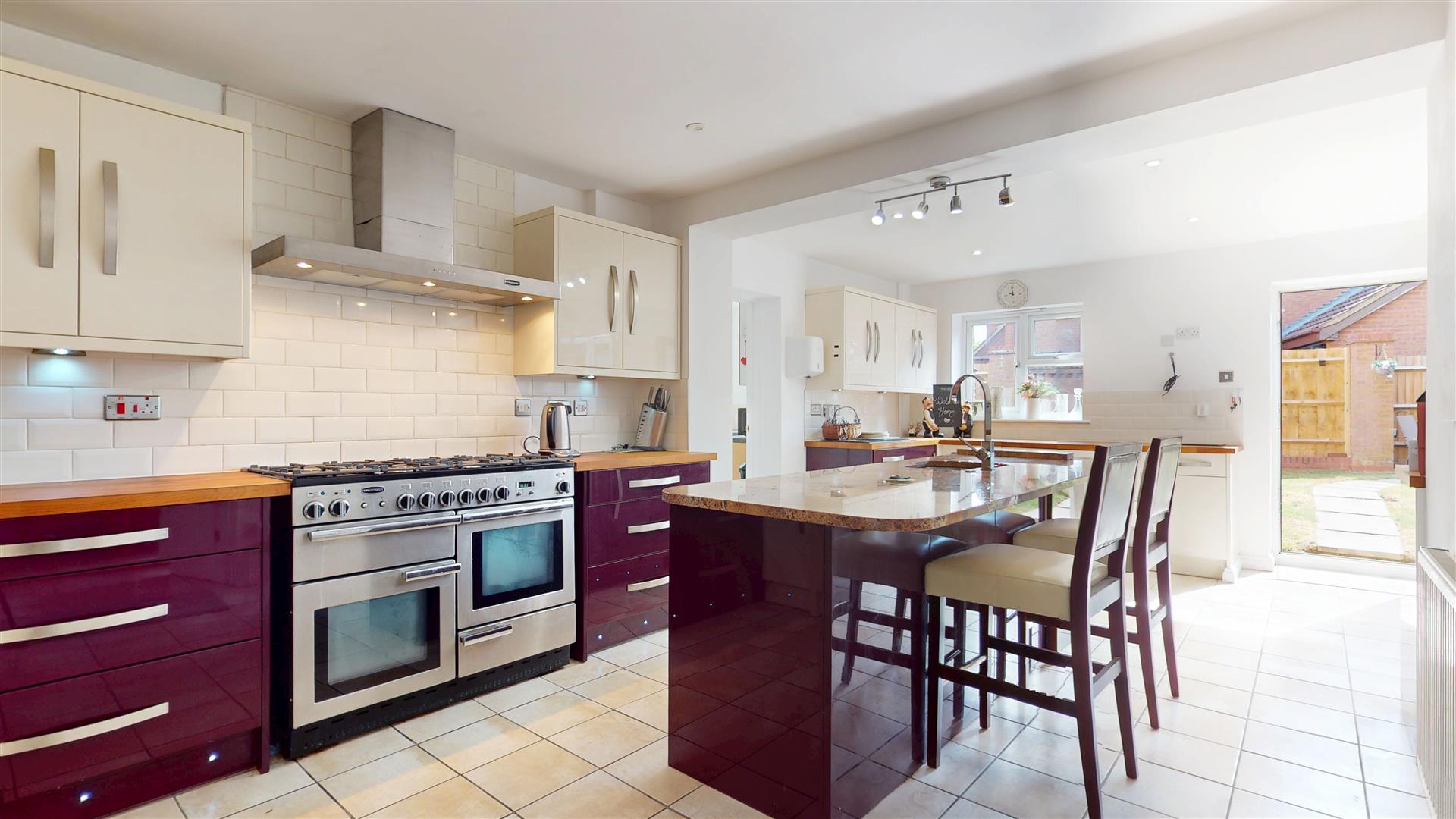 Blakeney Court, Tattenhoe, Milton Keynes, MK4 - Image 2