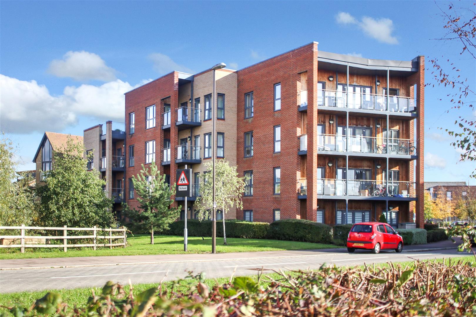 14 Atlas Way, Oakgrove, Milton Keynes, MK10