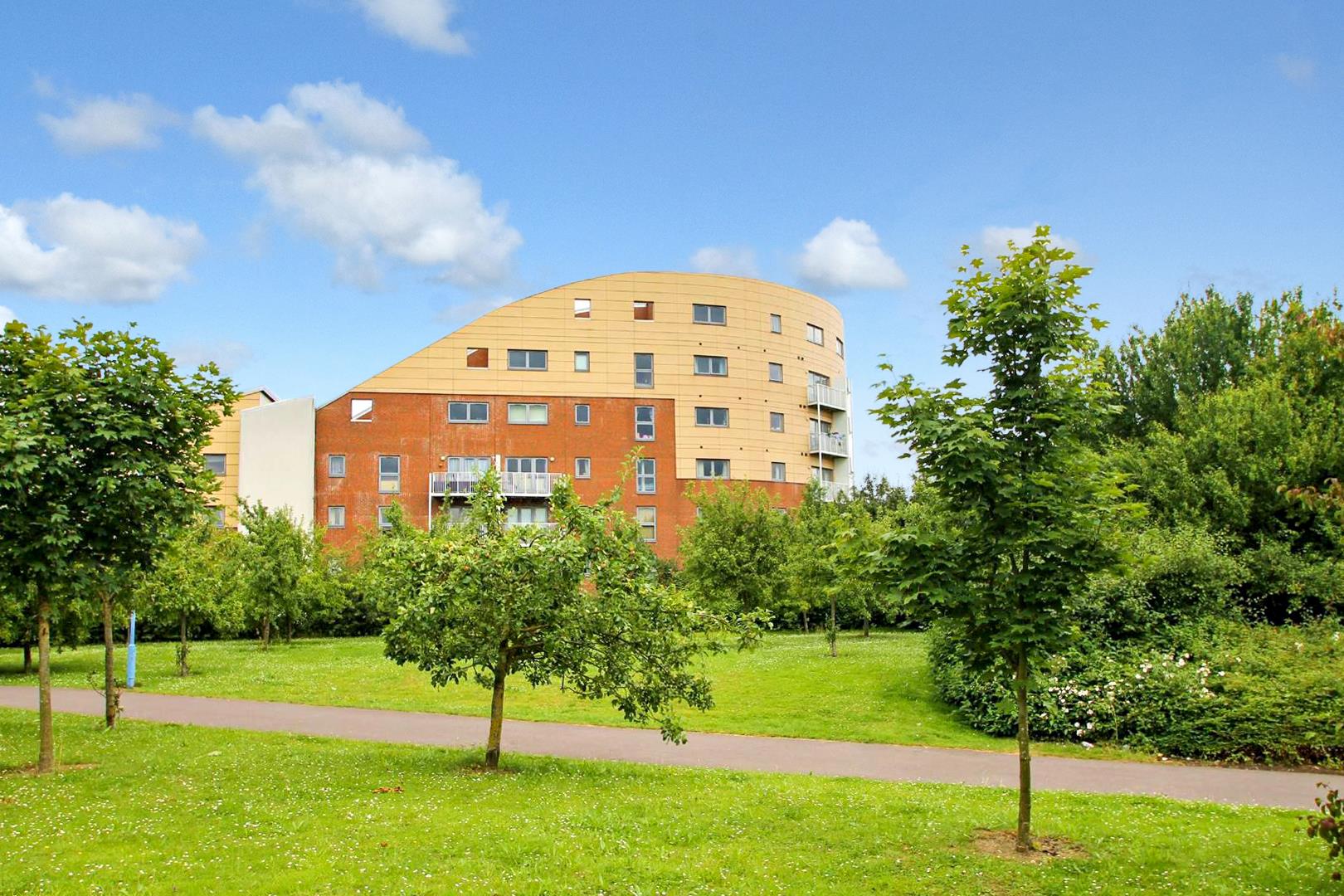 Staverton Grove, Broughton, Milton Keynes, MK10