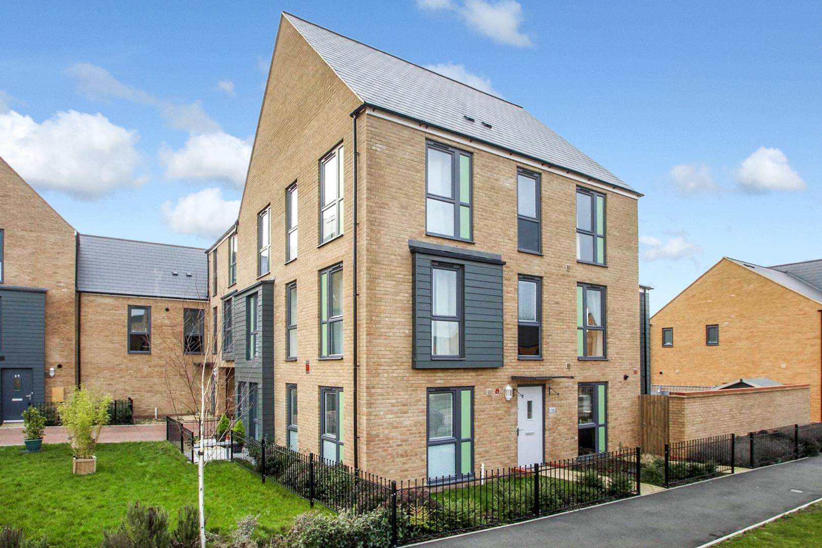 Holt Avenue, Brooklands, Milton Keynes, MK10