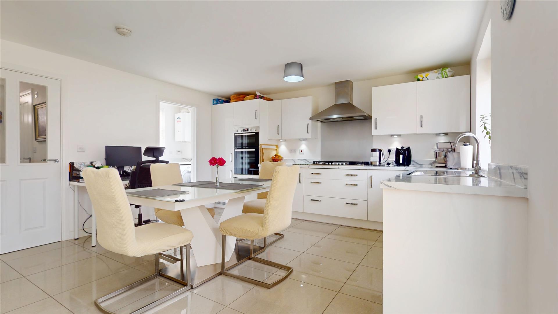 Swan Hunter Close, Brooklands, Milton Keynes, MK10 - Image 4