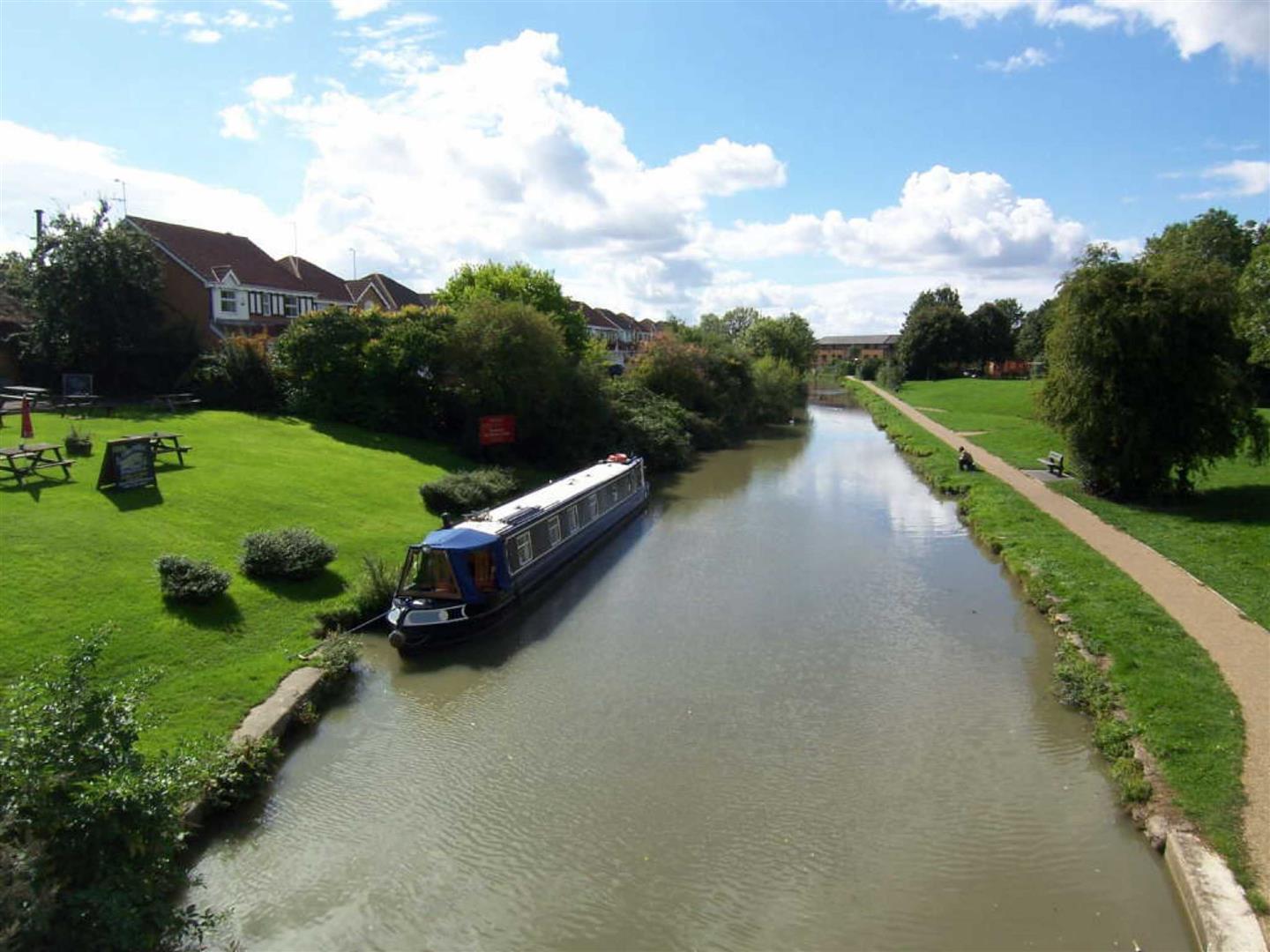 Nightingale Crescent, Bradville, Milton Keynes, MK13 - Image 3