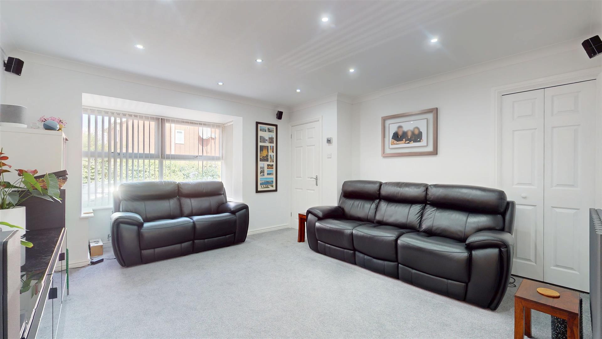 Nightingale Crescent, Bradville, Milton Keynes, MK13 - Image 8