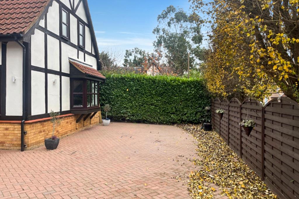 Chepstow Drive, Bletchley, Milton Keynes, MK3 - Image 5