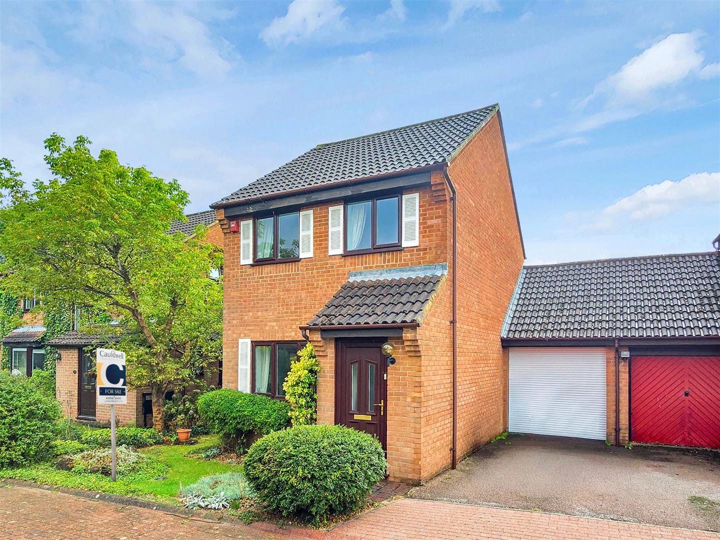Meadowsweet, Walnut Tree, Milton Keynes, MK7