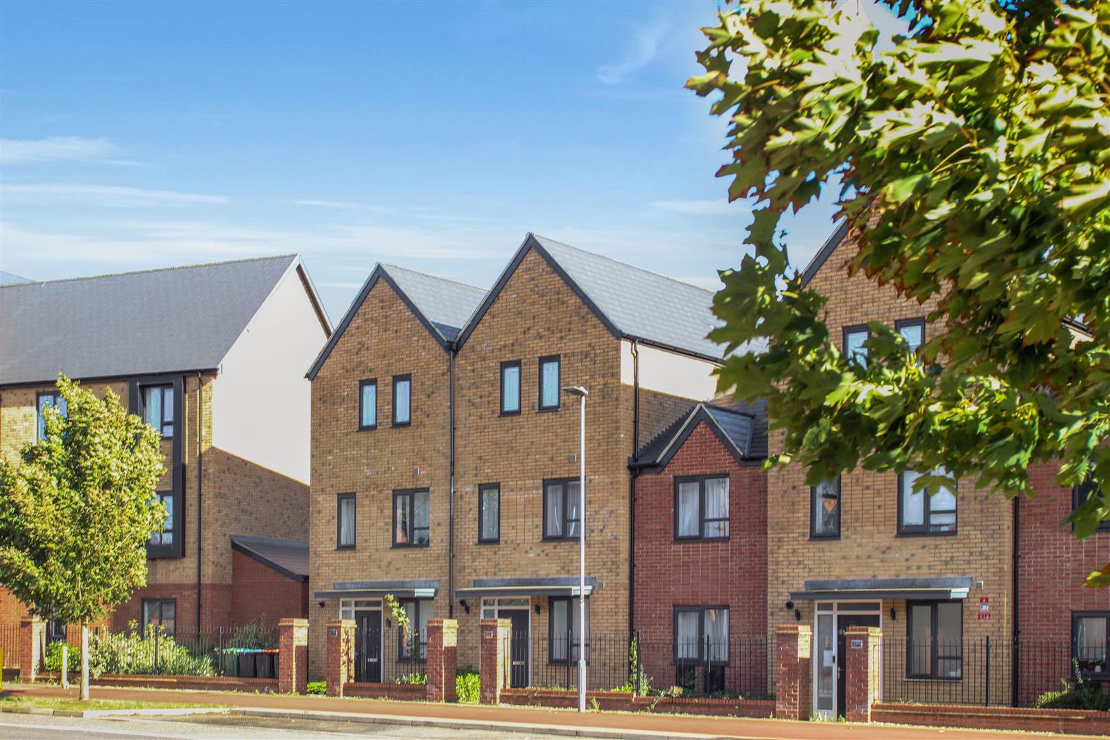 Barrosa Way, Whitehouse, Milton Keynes, MK8