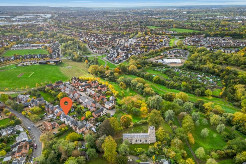 Broughton Village, Milton Keynes, MK10 - Image 2