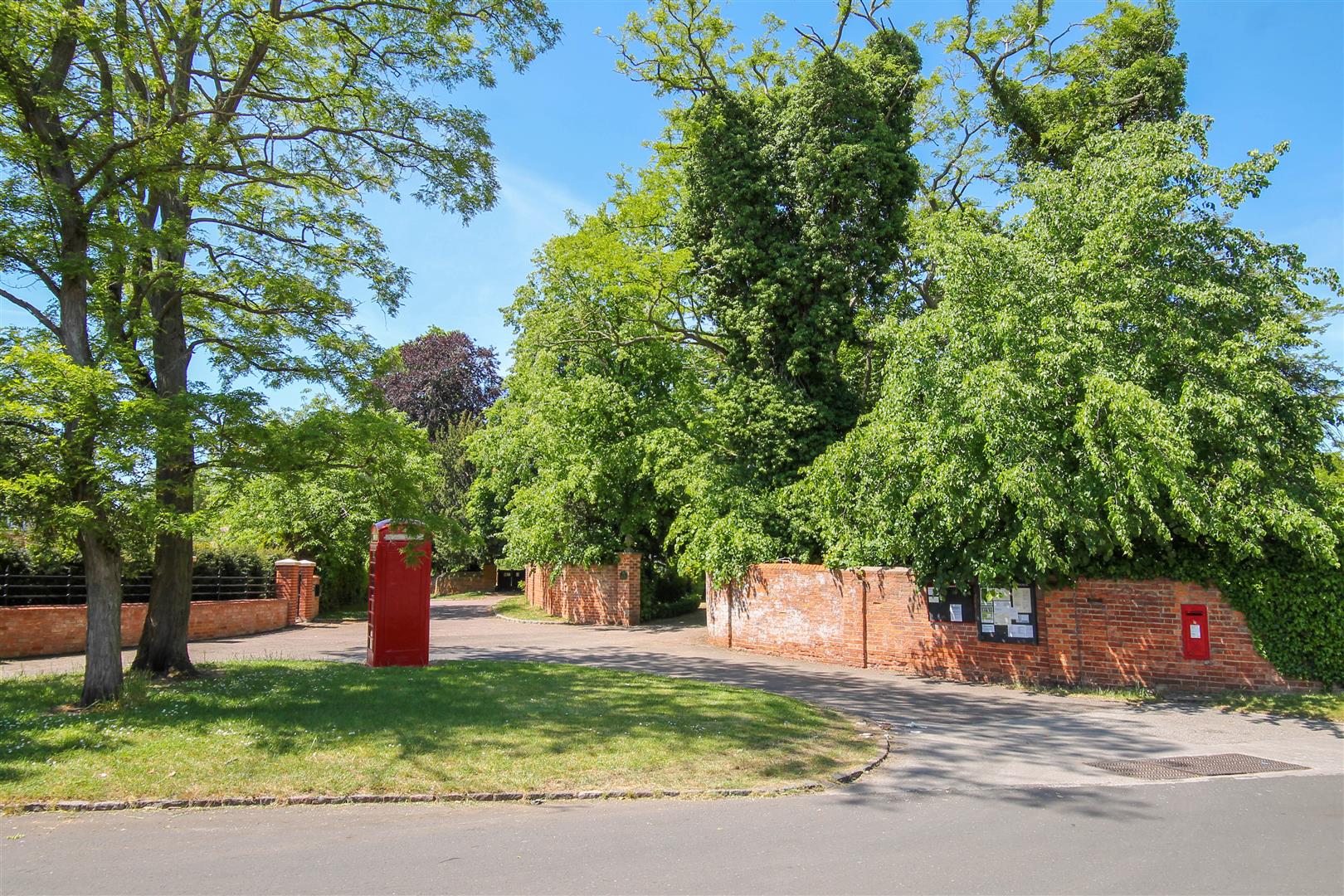 Broughton Village, Milton Keynes, MK10 - Image 5