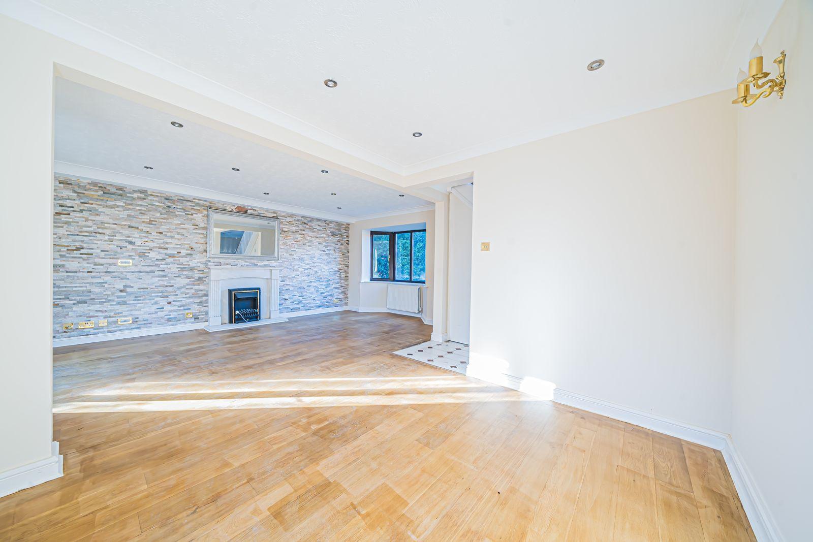 Booker Avenue, Bradwell Common, Milton Keynes, MK13 - Image 3