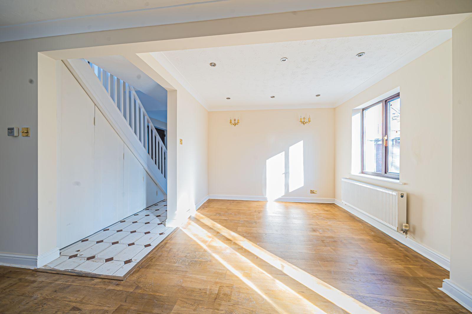 Booker Avenue, Bradwell Common, Milton Keynes, MK13 - Image 5