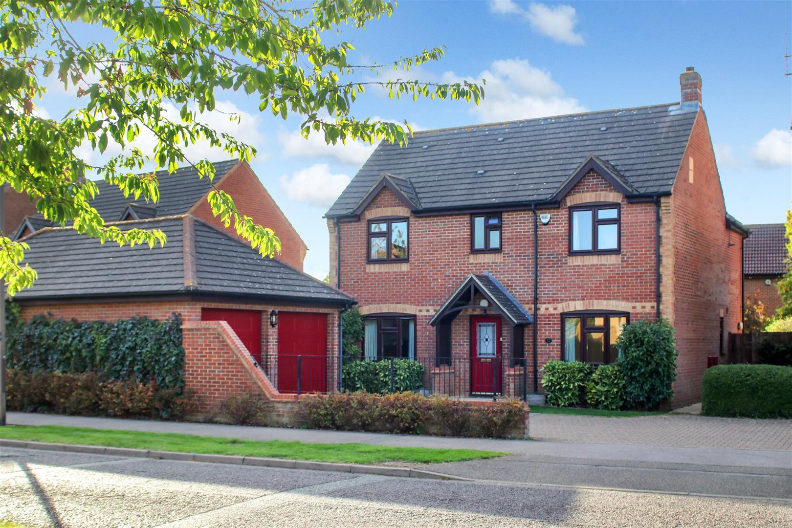 Claridge Drive, Middleton, Milton Keynes, MK10