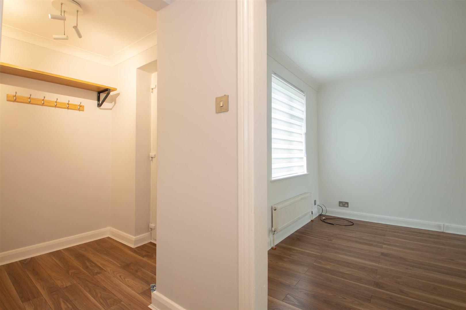 Longleat Court, Great Holm, Milton Keynes, MK8 - Image 5