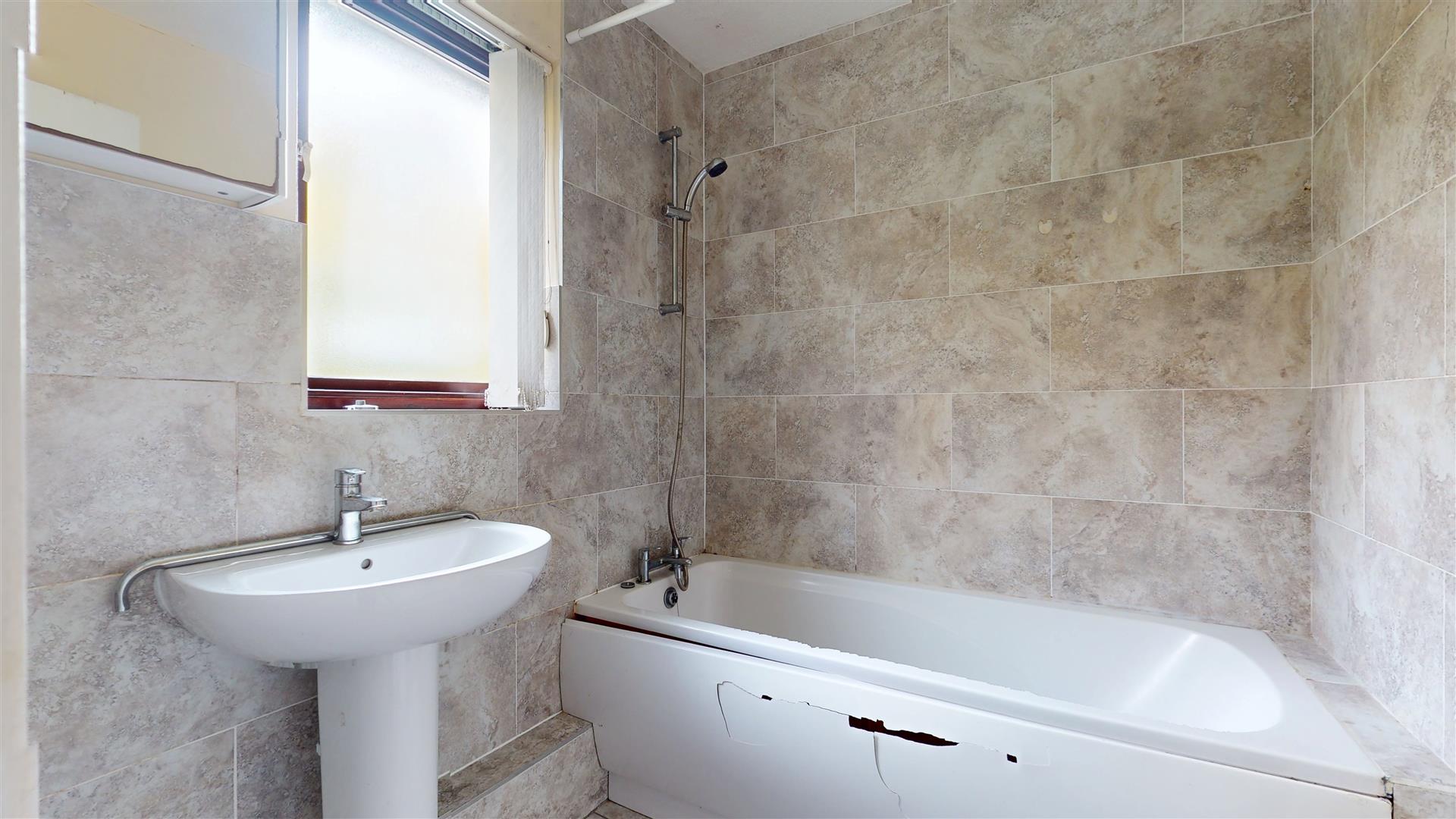 Runford Court, Shenley Lodge, Milton Keynes, MK5 - Image 7