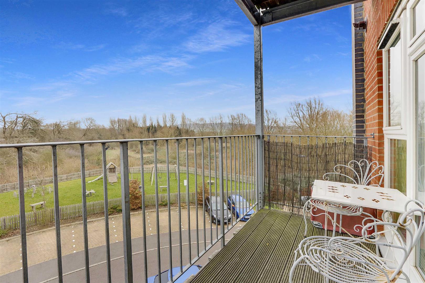 69 Millward Drive, Bletchley, Milton Keynes, MK2