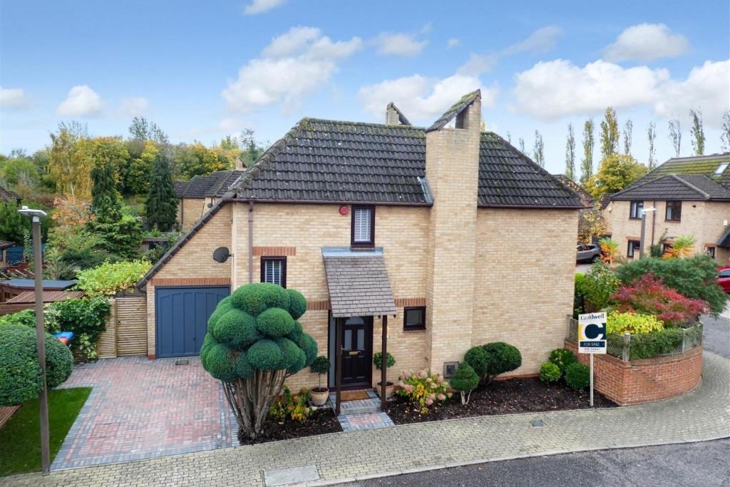 Bernay Gardens, Bolbeck Park, Milton Keynes, MK15