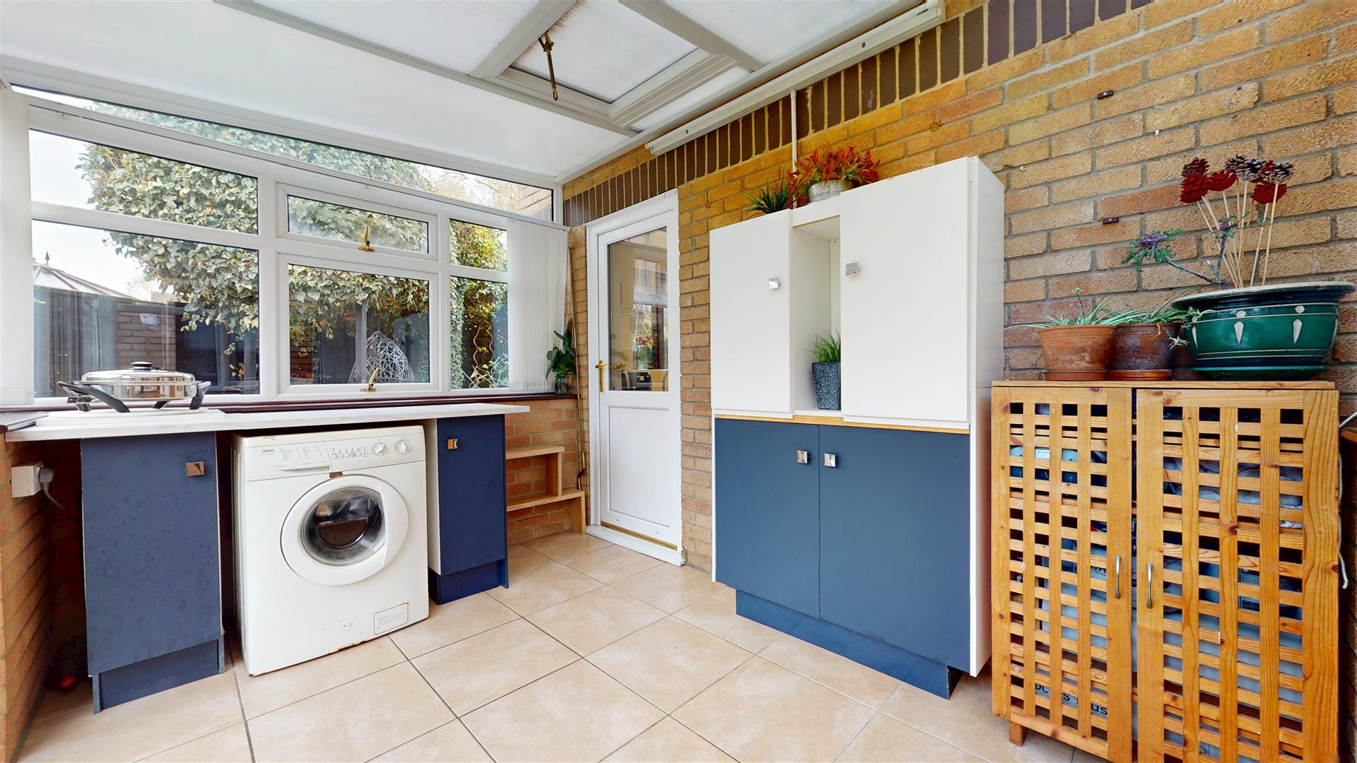 Booker Avenue, Bradwell Common, Milton Keynes, MK13 - Image 5