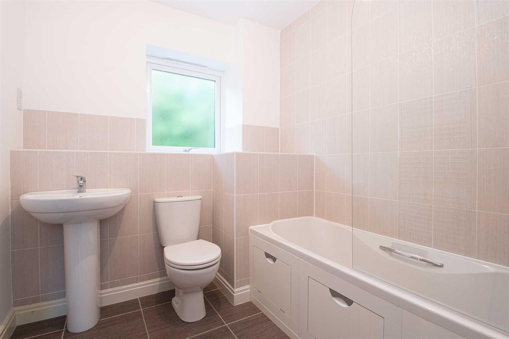 Norden Mead, Walton, Milton Keynes, MK7 - Image 4