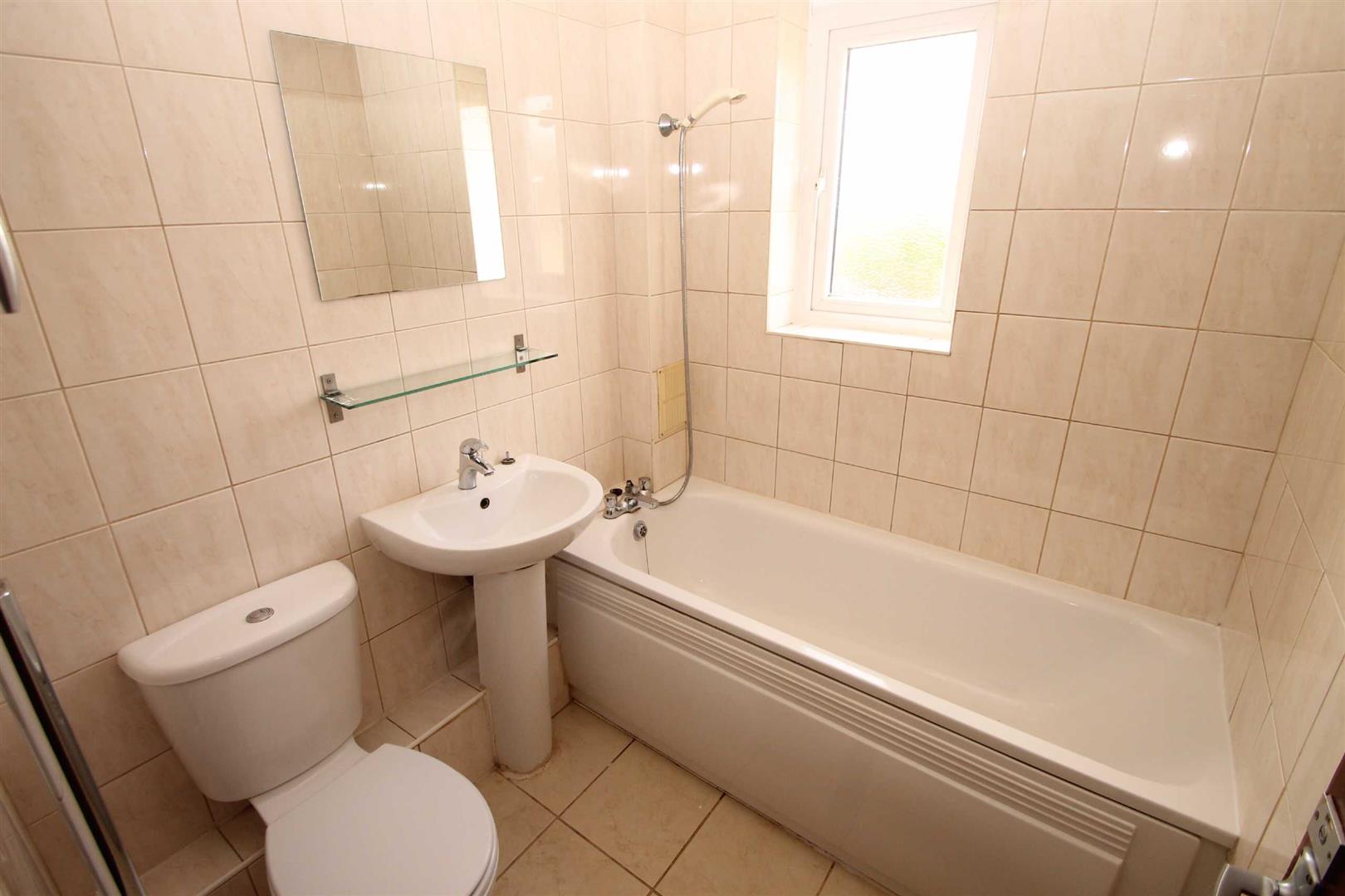 Studley Knapp, Walnut Tree Milton Keynes, Walnut Tree Milton Keynes, MK7 - Image 3