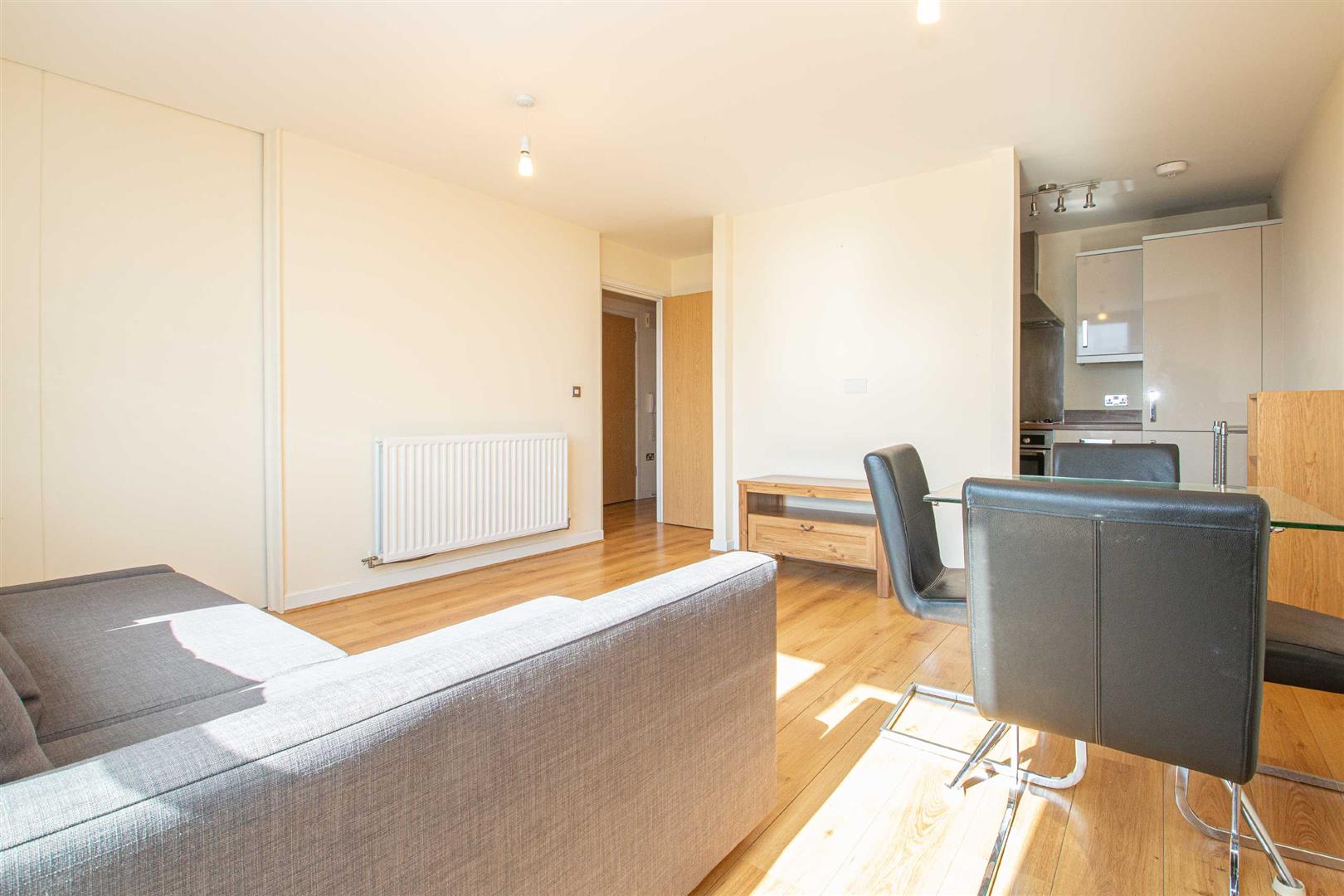 599 Witan Gate, Milton Keynes, MK9 - Image 6