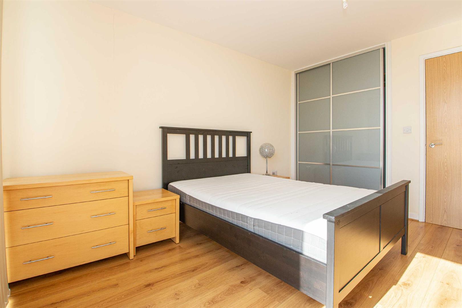 599 Witan Gate, Milton Keynes, MK9 - Image 9