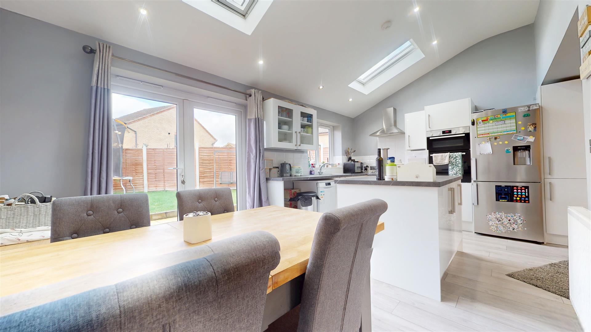 Arncliffe Drive, Heelands, Milton Keynes, MK13 - Image 4