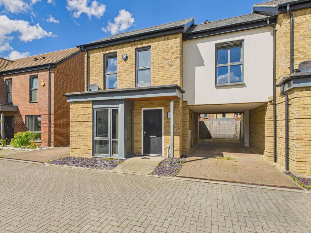 Pascal Mews, Oakgrove, Milton Keynes, MK10