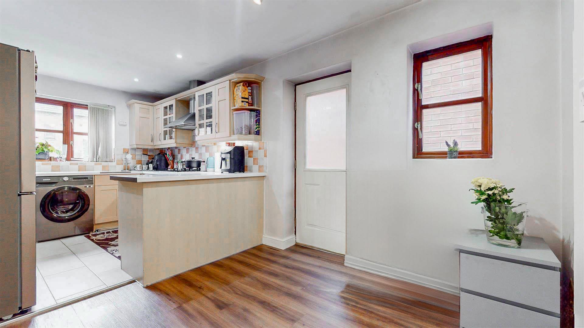 Gainsborough Close, Grange Farm, Milton Keynes, MK8 - Image 8