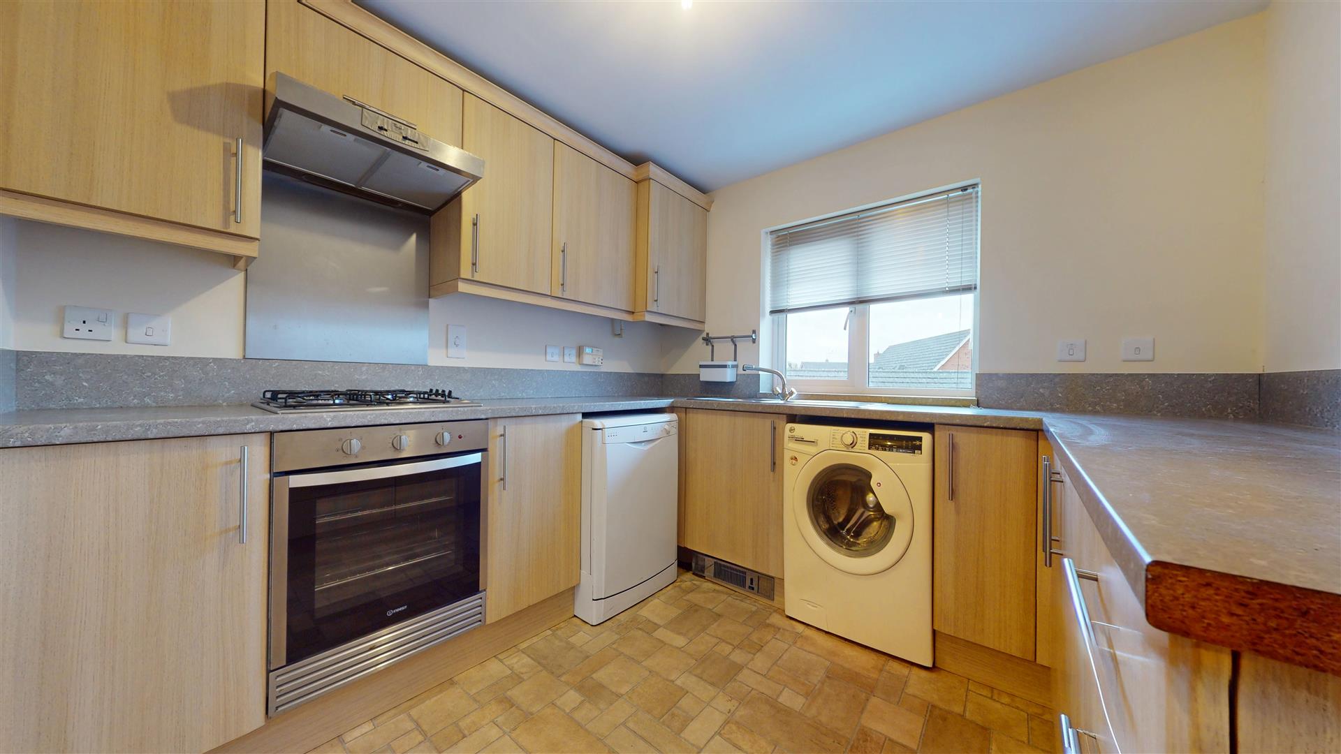 Keel Way, Oxley Park, Milton Keynes, MK4 - Image 5