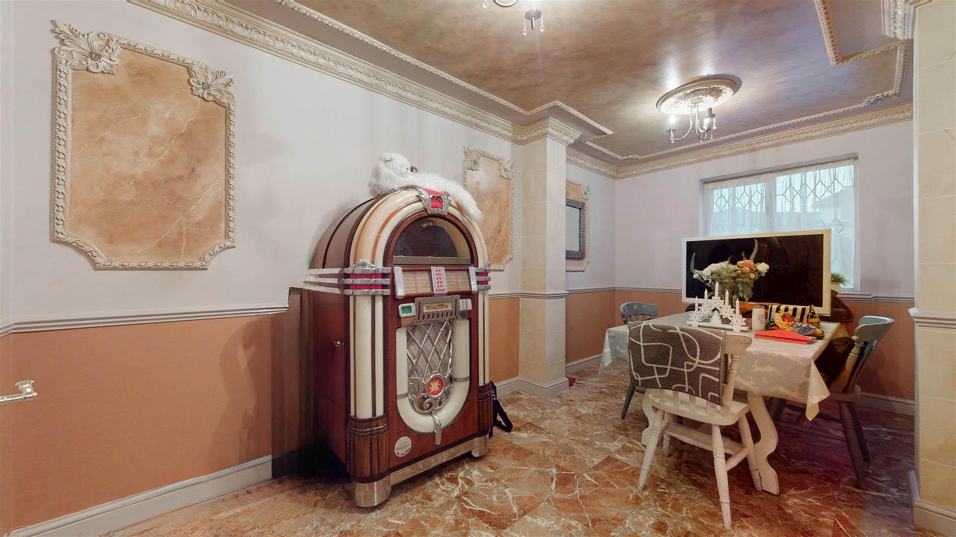 Willen Park Avenue., Willen Park, Milton Keynes, MK15 - Image 5