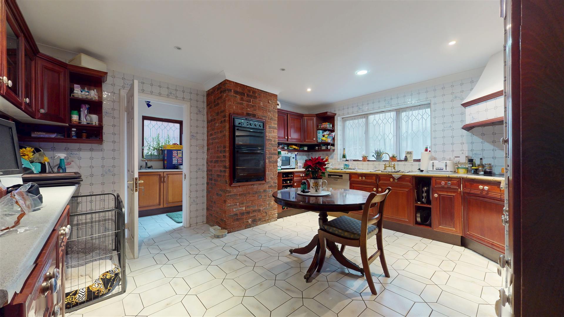 Willen Park Avenue., Willen Park, Milton Keynes, MK15 - Image 6