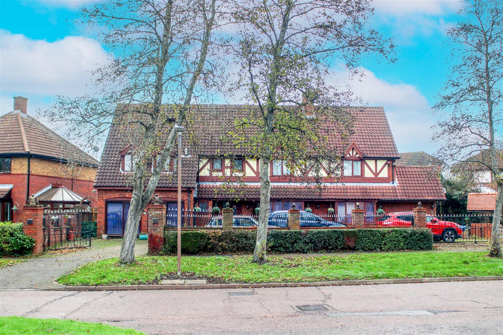 Willen Park Avenue., Willen Park, Milton Keynes, MK15 - Image 9