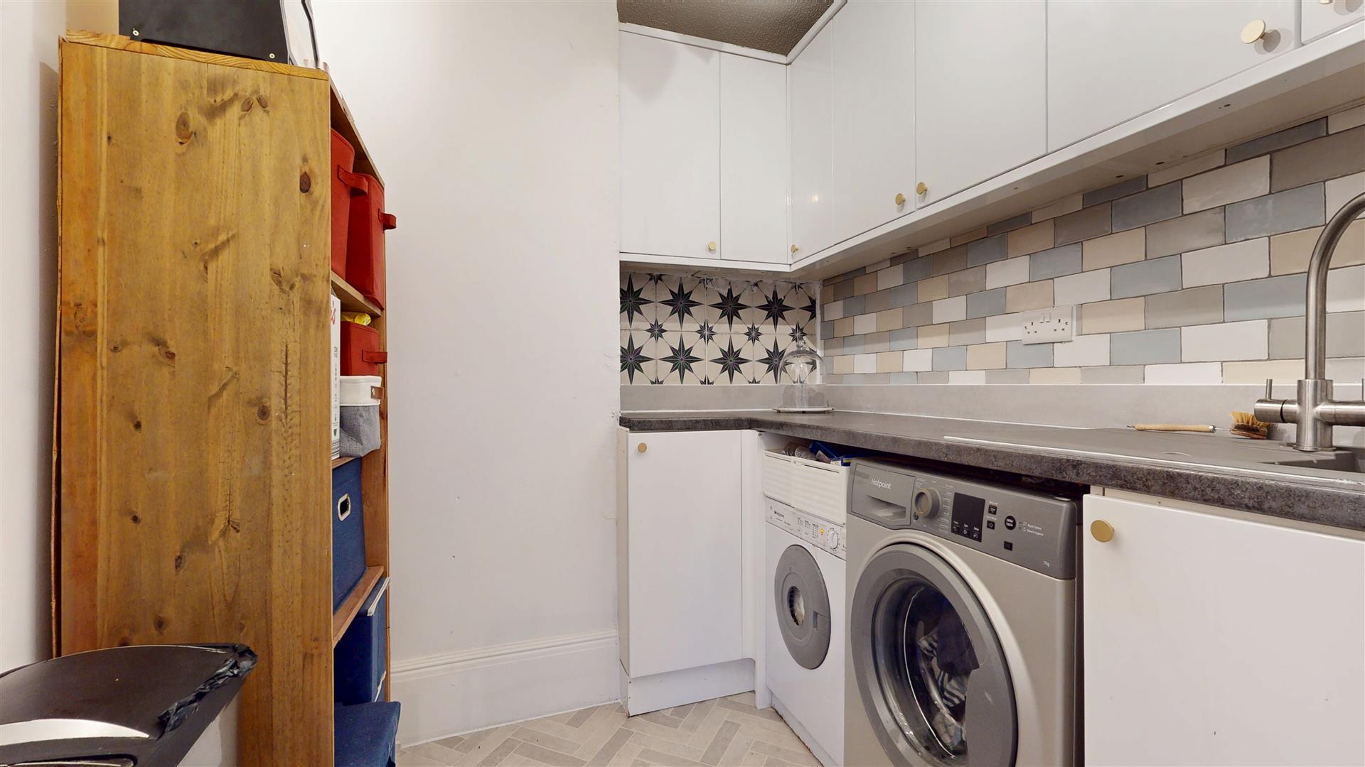 Coppin Lane, Bradwell, Milton Keynes, MK13 - Image 5