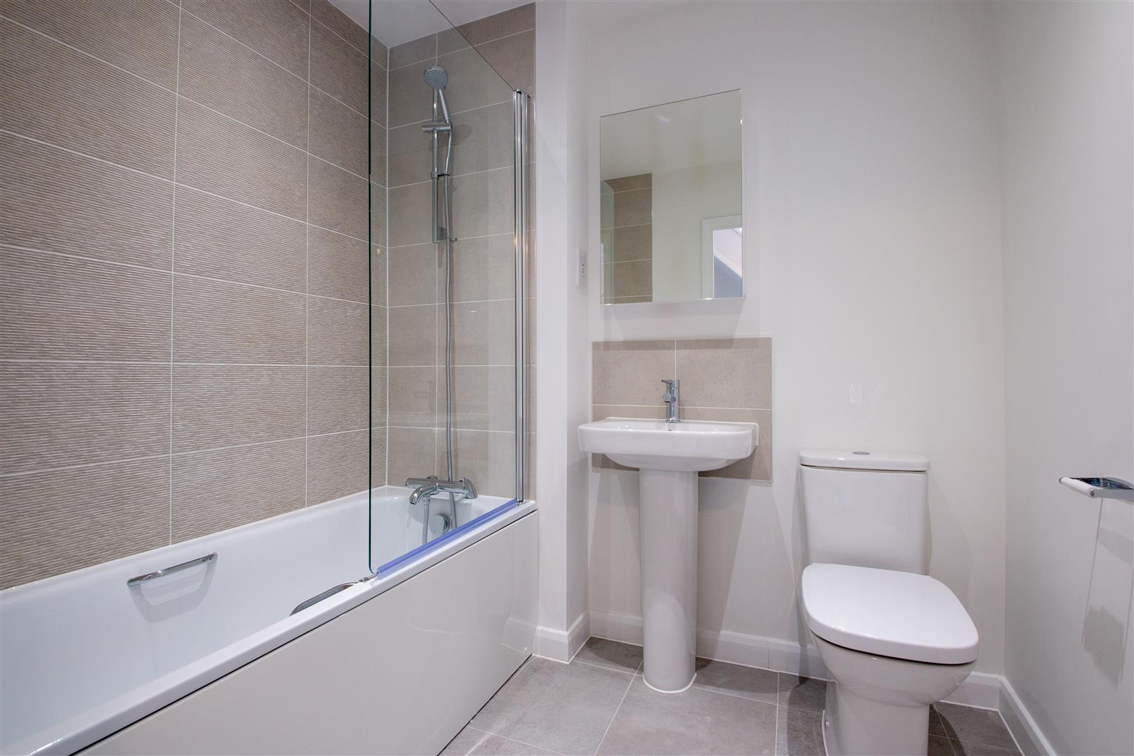 Eredine Crescent, Shenley Wood, Milton Keynes, MK5 - Image 3