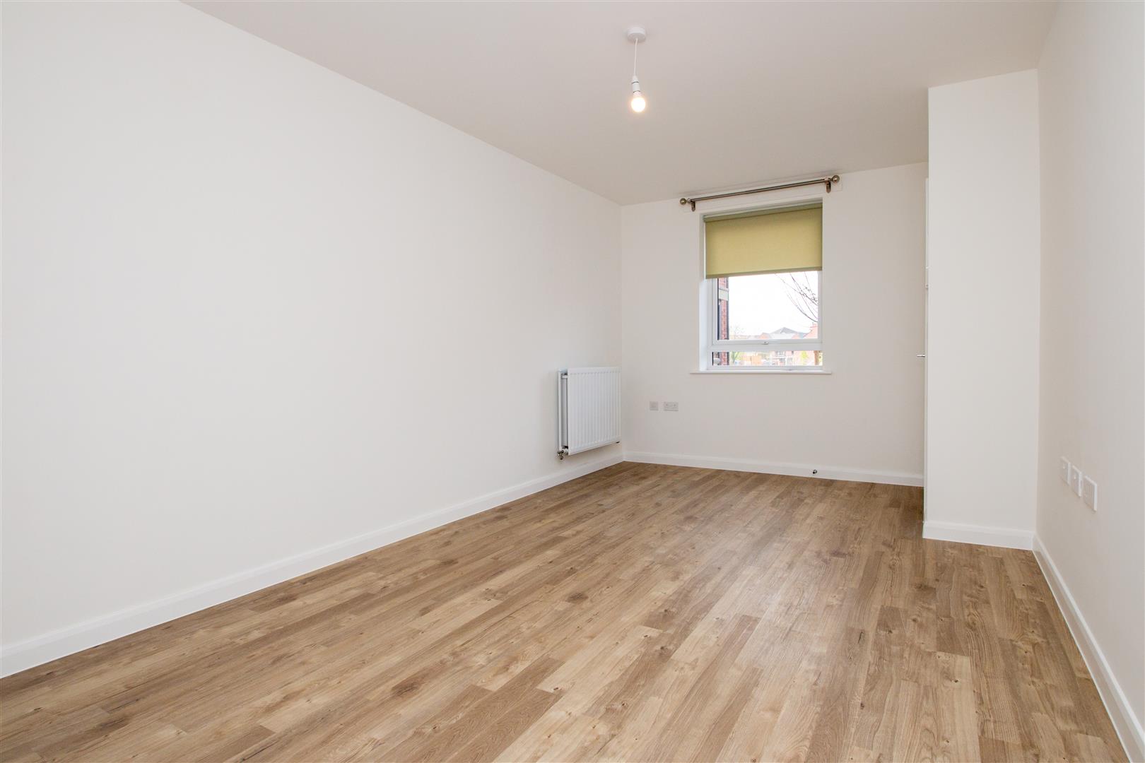 Eredine Crescent, Shenley Wood, Milton Keynes, MK5 - Image 5