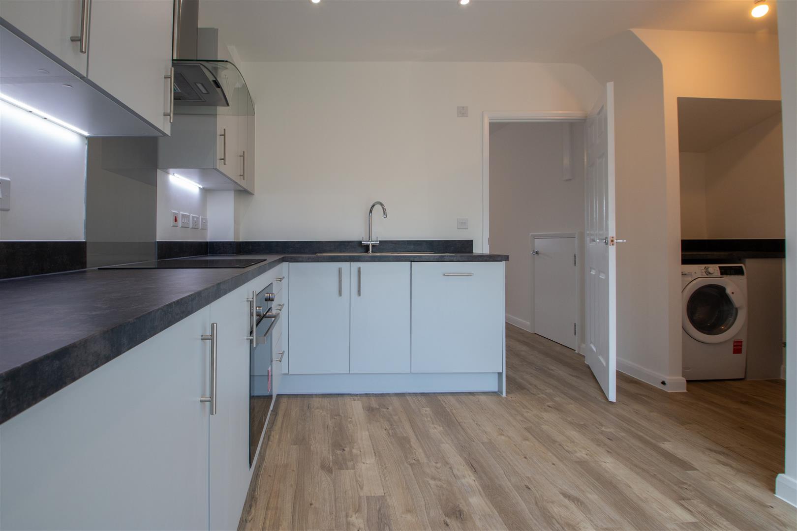 Eredine Crescent, Shenley Wood, Milton Keynes, MK5 - Image 8